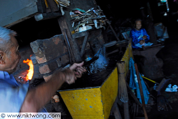 Pasir Penambang - Blacksmith
