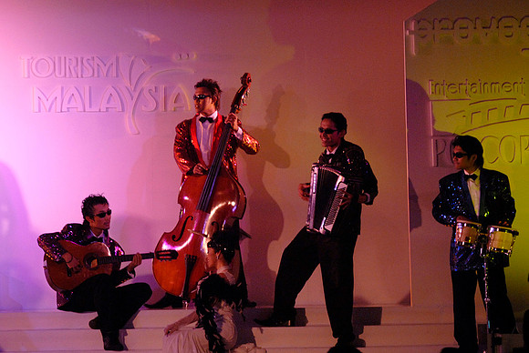 GIFA2006 Charity Fashion Show