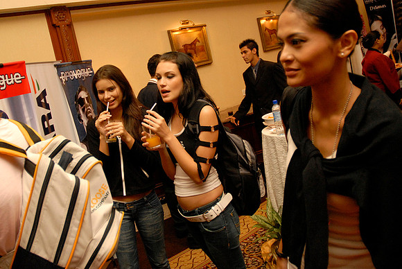 GIFA2006 Charity Fashion Show